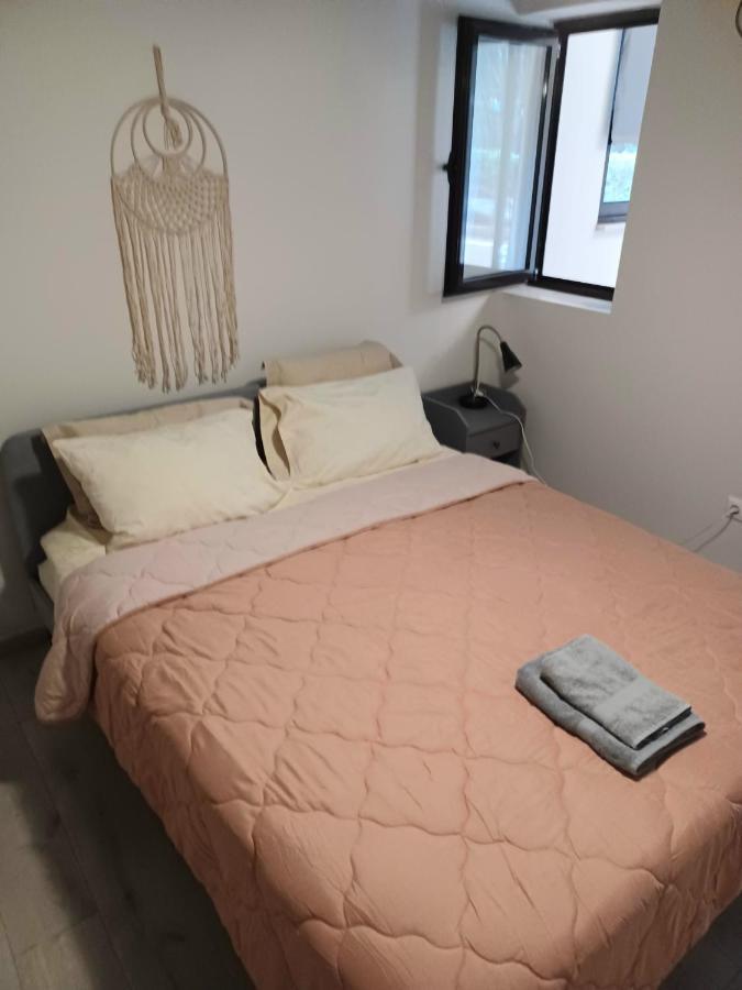 Varkiza Seaside Apts Εξωτερικό φωτογραφία