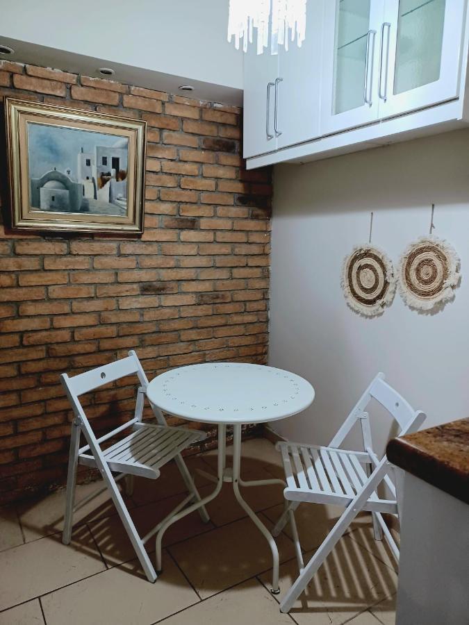 Varkiza Seaside Apts Εξωτερικό φωτογραφία