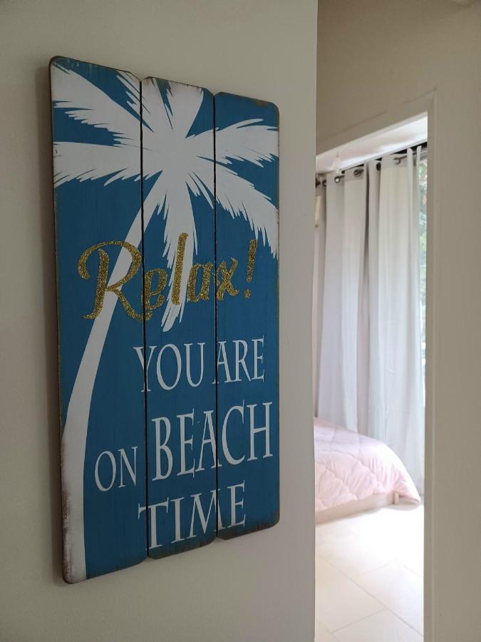 Varkiza Seaside Apts Εξωτερικό φωτογραφία
